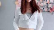小姐姐内心平静,静享生活之美